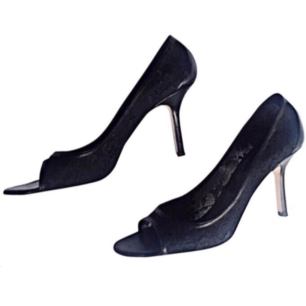 Vera Wang Floral Lace Open Toe Pumps